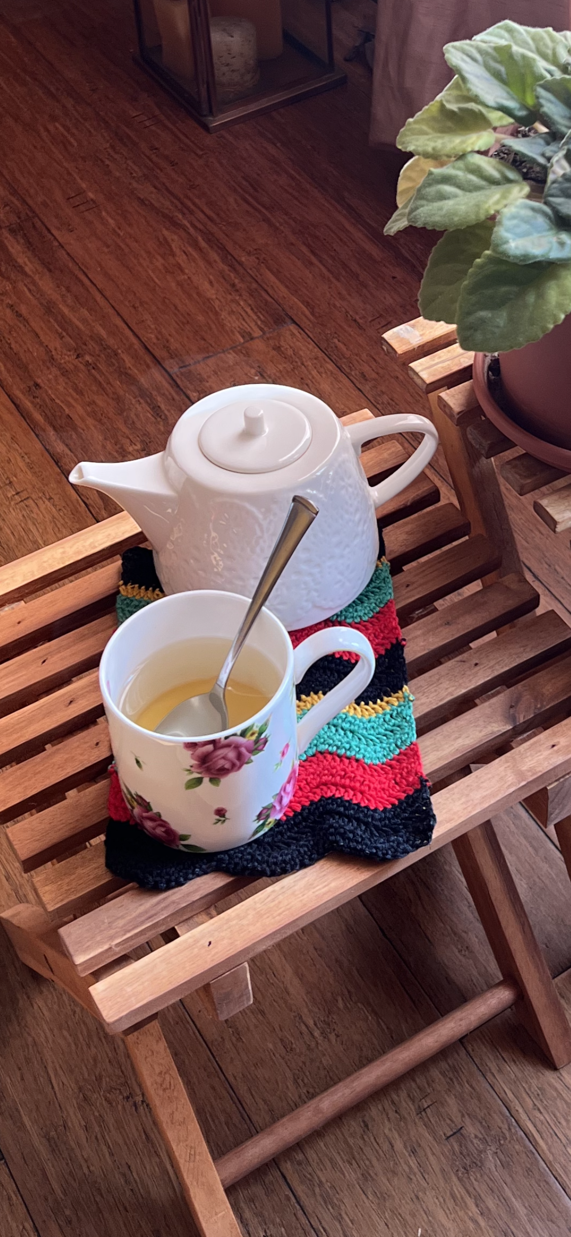 Crochet Snack Mat in Pan African Ripple Design